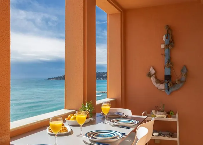 Le Bristol, Vue Panoramique, Terrasse, Parking Appartement Menton