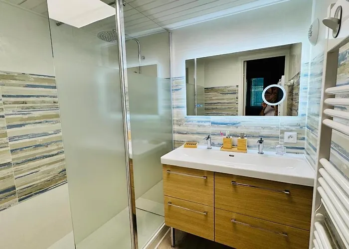 Appartement Le Bristol, Vue Panoramique, Terrasse, Parking *